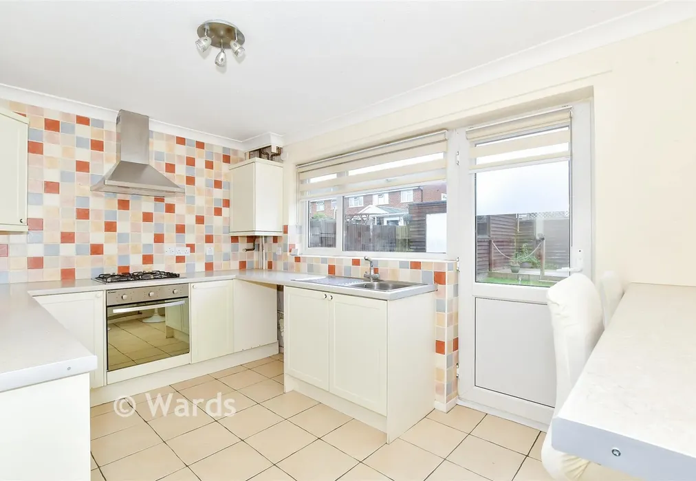 Kitchen/Diner - Freelands Road, Snodland, Kent - Wards of Kent