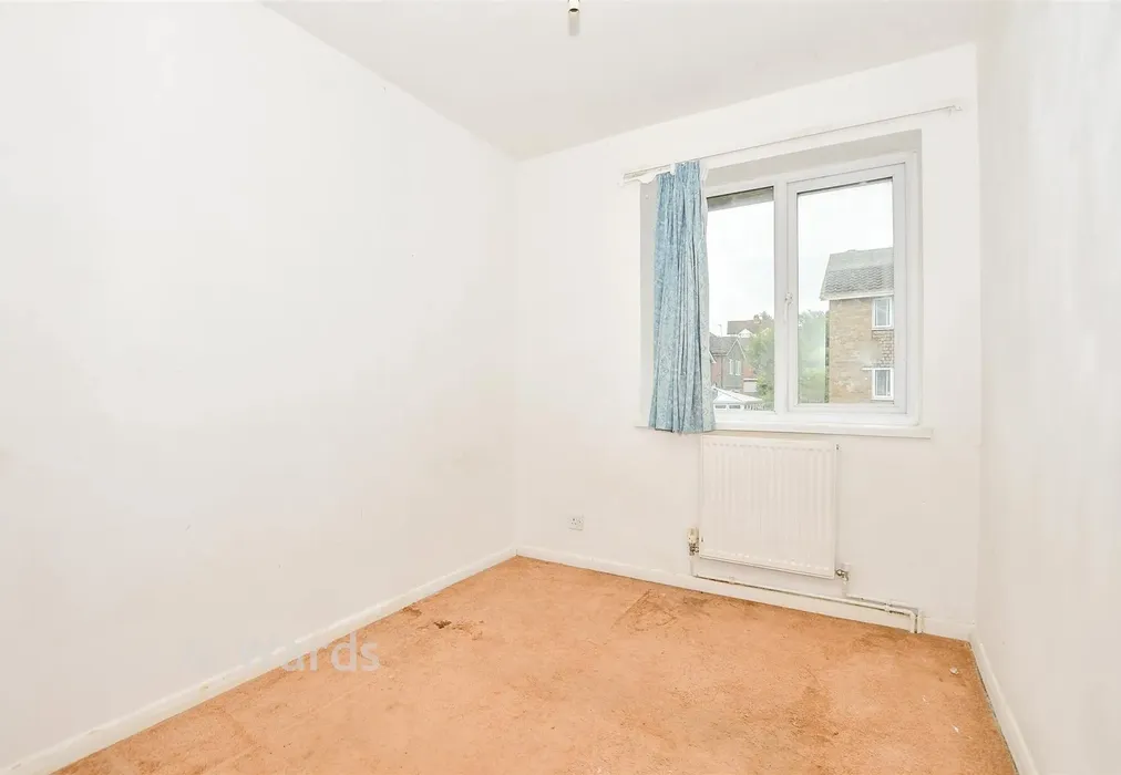 Bedroom 3 - Dixon Close, Maidstone, Kent - Wards of Kent