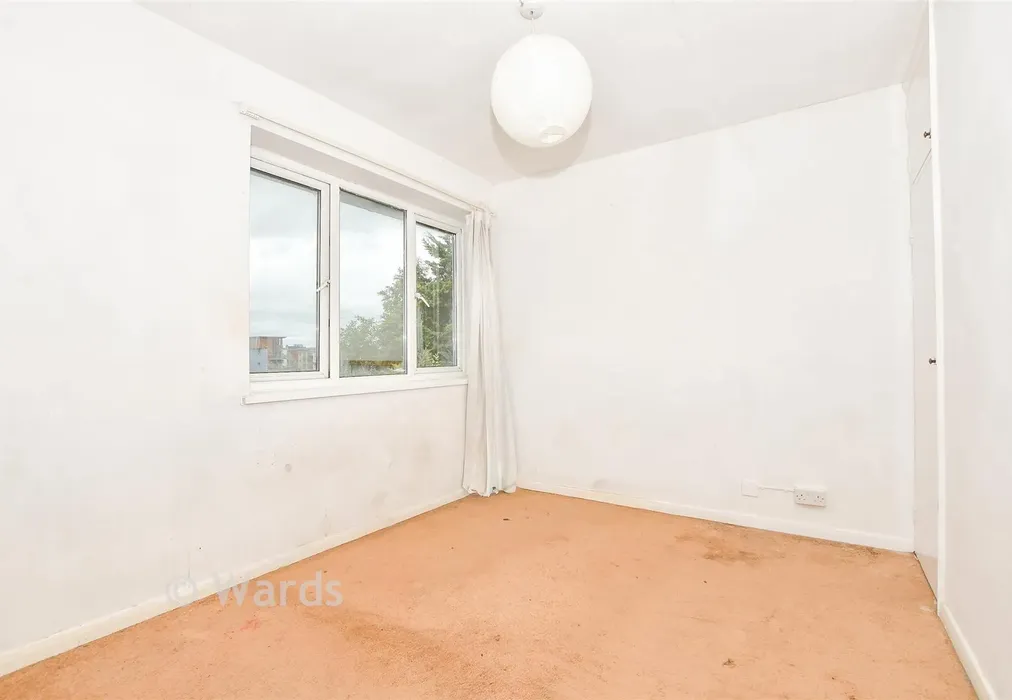 Bedroom 2 - Dixon Close, Maidstone, Kent - Wards of Kent