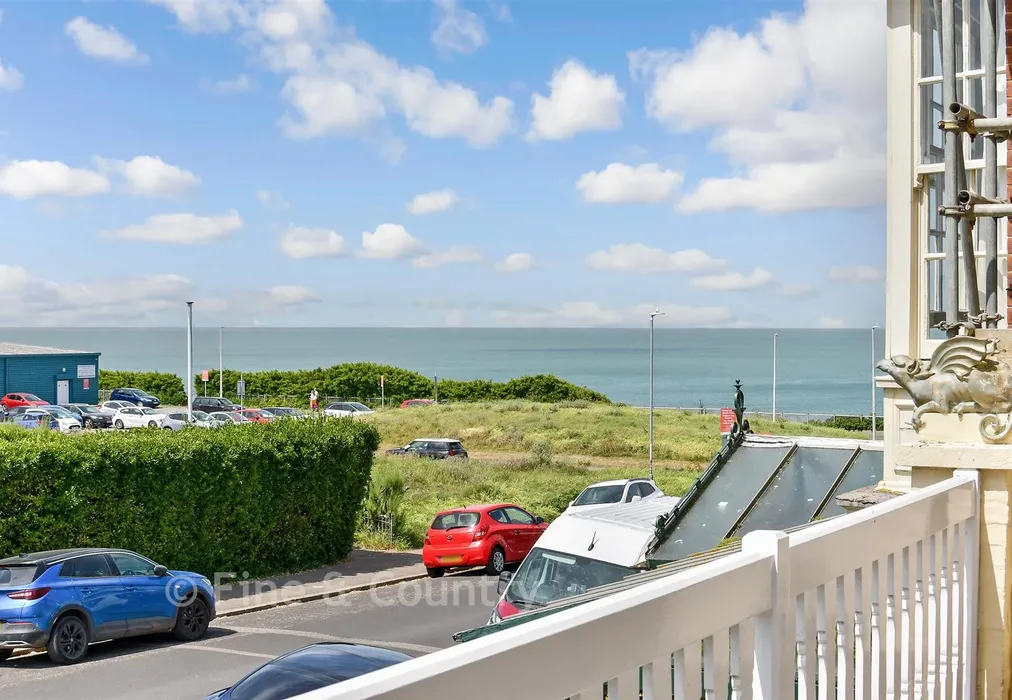 Views To Front - Fifth Avenue, Cliftonville, Margate, Kent - Wards of Kent