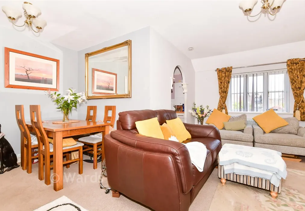 Lounge/Diner - Haydon Close, Maidstone, Kent - Wards of Kent