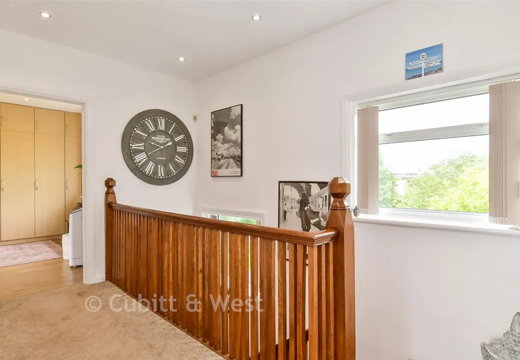 Landing - Shirley Drive, Hove, East Sussex - Wards of Kent