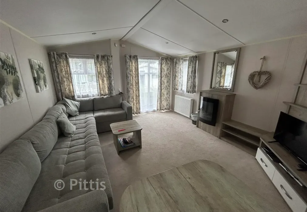 Lounge - Main Road, Rookley, Ventnor, Isle of Wight - Wards of Kent