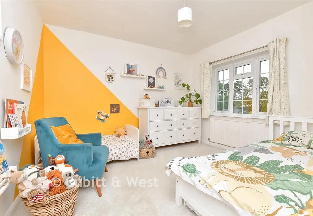 Bedroom 2 - Kingscroft Road, Leatherhead, Surrey - Wards of Kent