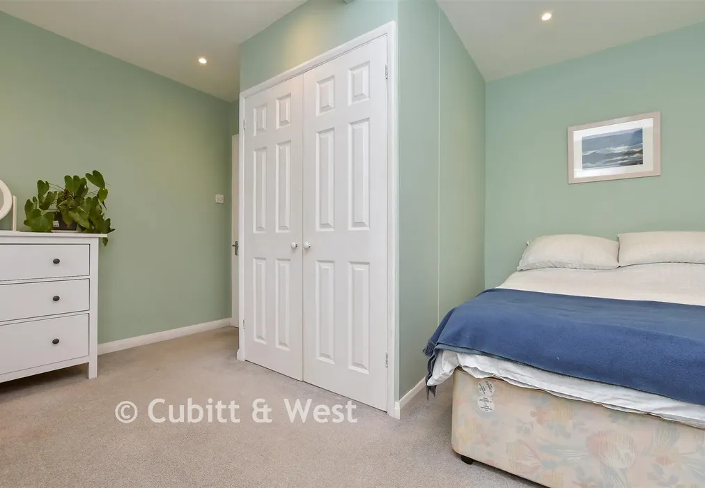 Bedroom 3 - Kingscroft Road, Leatherhead, Surrey - Wards of Kent