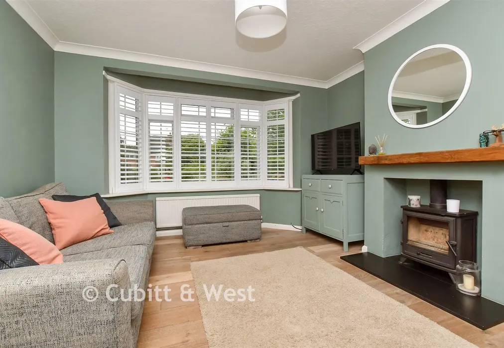Lounge - Kingscroft Road, Leatherhead, Surrey - Wards of Kent