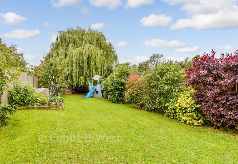 Rear Garden - Kingscroft Road, Leatherhead, Surrey - Wards of Kent
