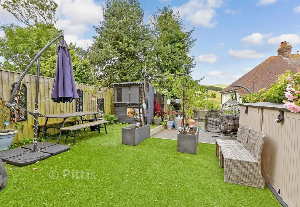 Rear Garden - Clarence Road, Wroxall, Isle of Wight - Wards of Kent