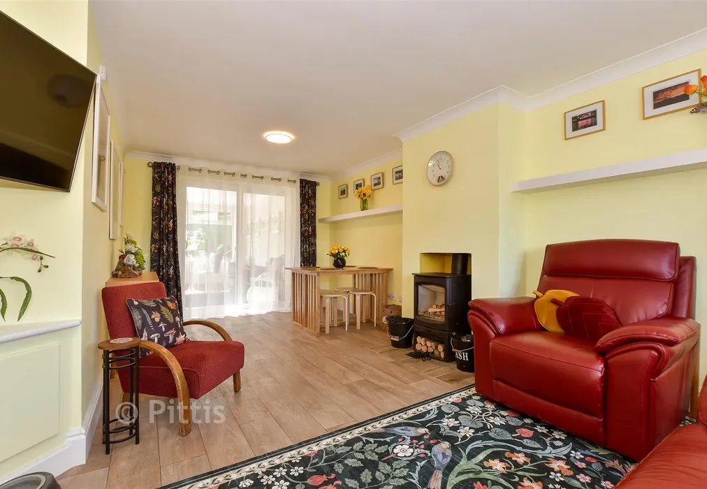 Lounge/ Dining Room - West Street, Ventnor, Isle of Wight - Wards of Kent