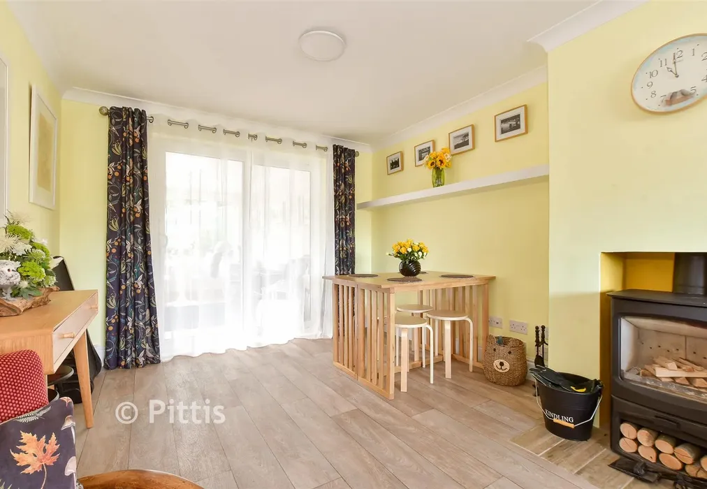Lounge/ Dining Room - West Street, Ventnor, Isle of Wight - Wards of Kent