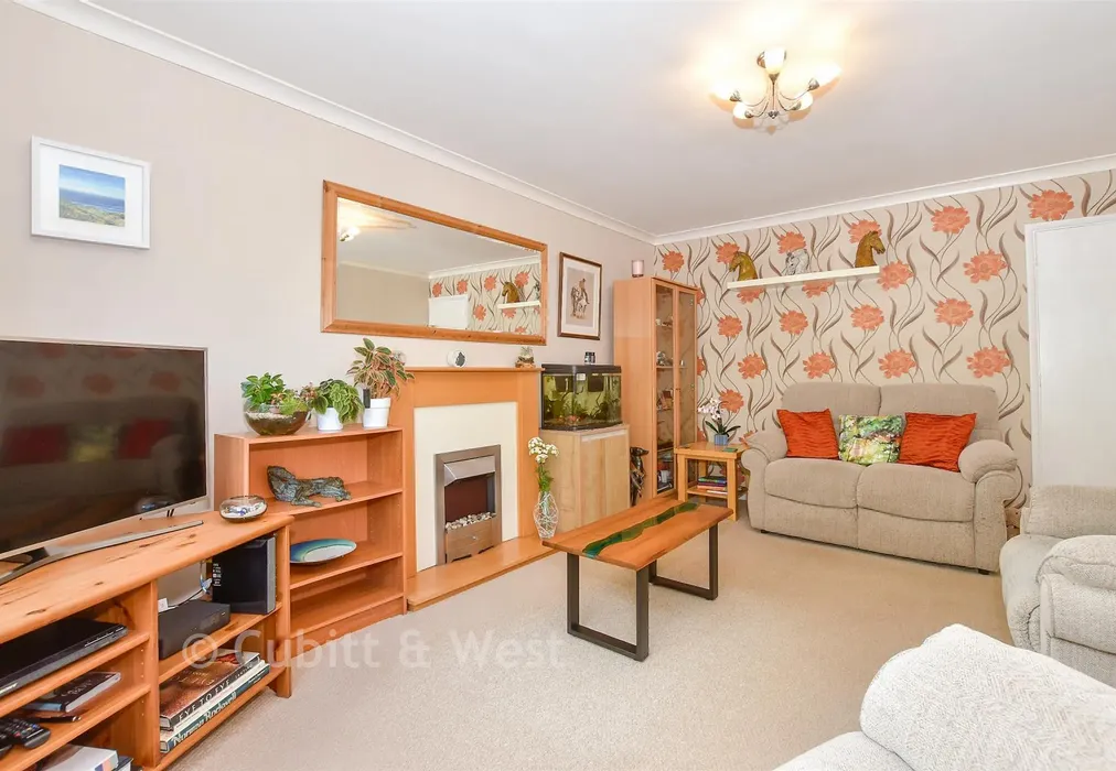 Lounge/Diner - Beechwood Road, Caterham, Surrey - Wards of Kent