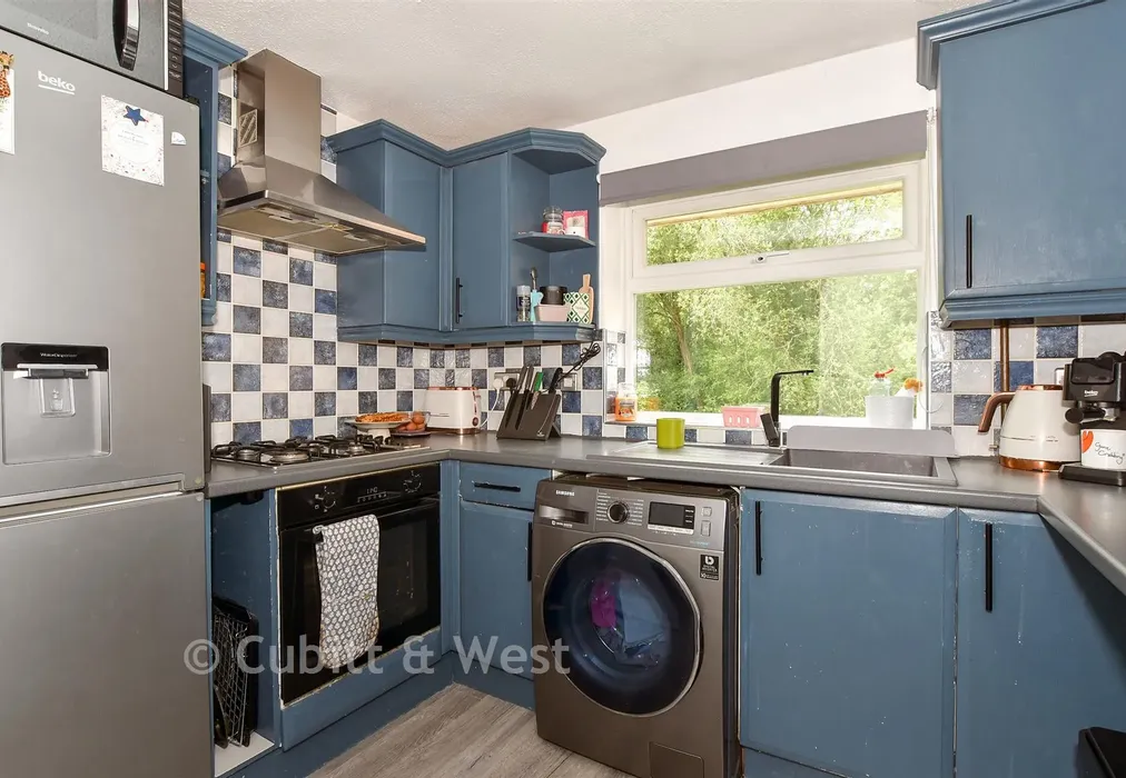 Kitchen - Green Lane, Shipley Bridge, Horley, Surrey - Wards of Kent