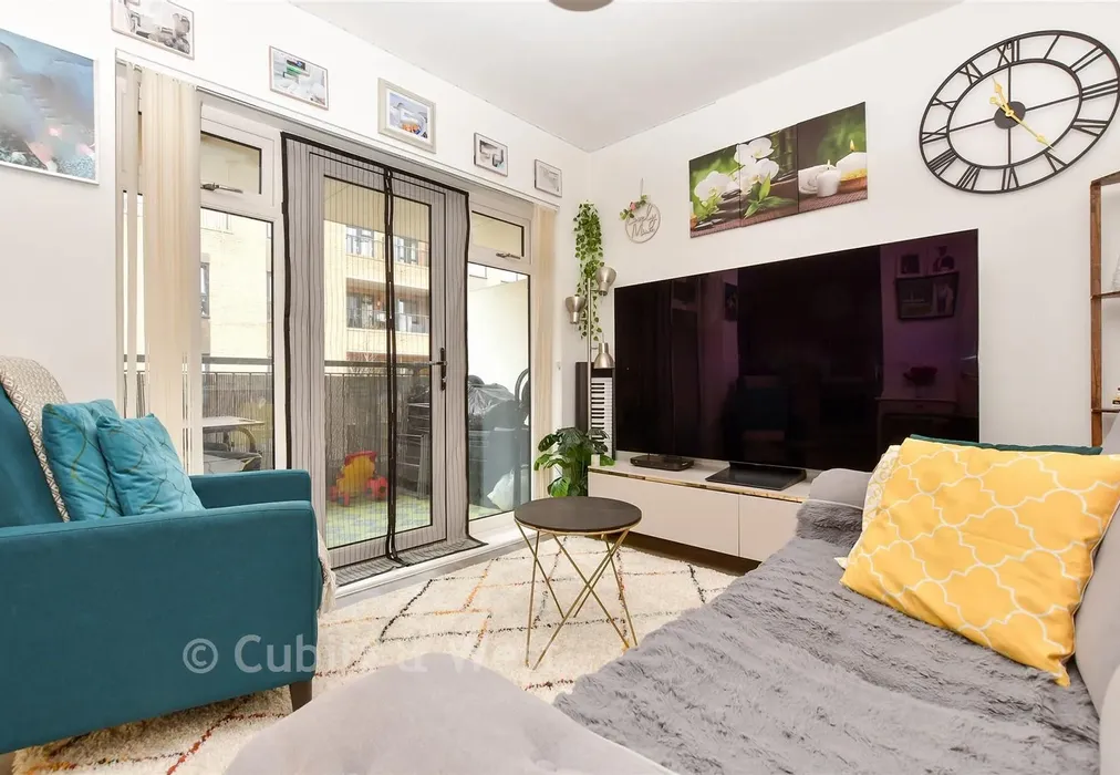 Kitchen/LIving Room - London Road, Wallington, Surrey - Wards of Kent