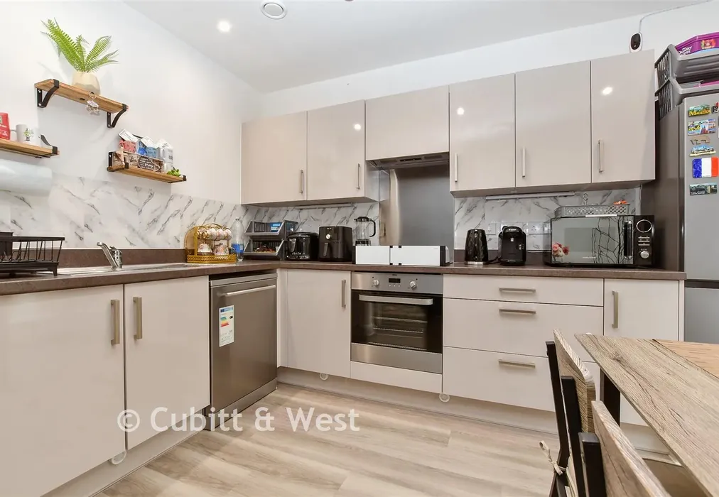 Kitchen/Living Room - London Road, Wallington, Surrey - Wards of Kent