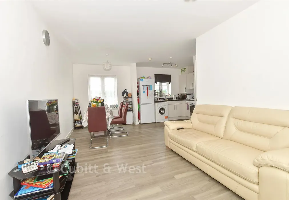 Lounge - Cornwell Avenue, Forge Wood, Crawley, West Sussex - Wards of Kent