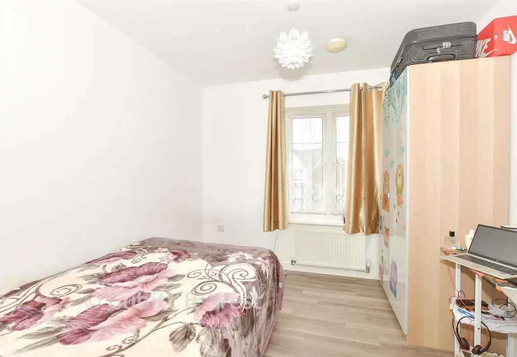 Bedroom 2 - Cornwell Avenue, Forge Wood, Crawley, West Sussex - Wards of Kent