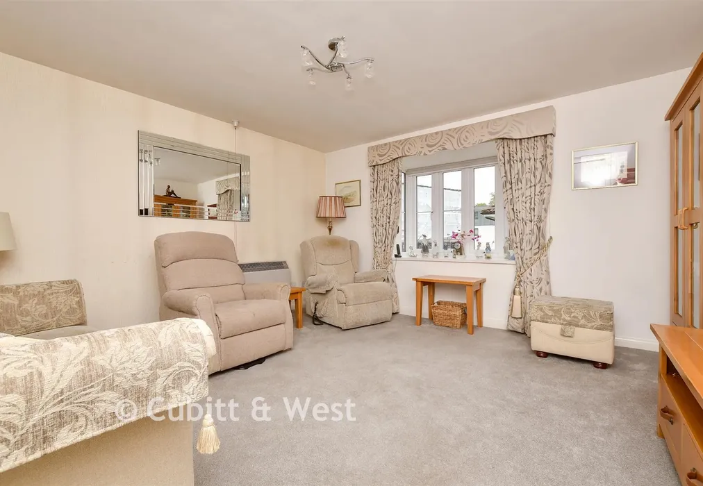 Lounge - High Street, Banstead, Surrey - Wards of Kent