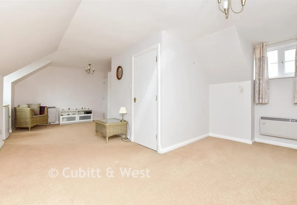Bedroom 2 - High Street, Banstead, Surrey - Wards of Kent