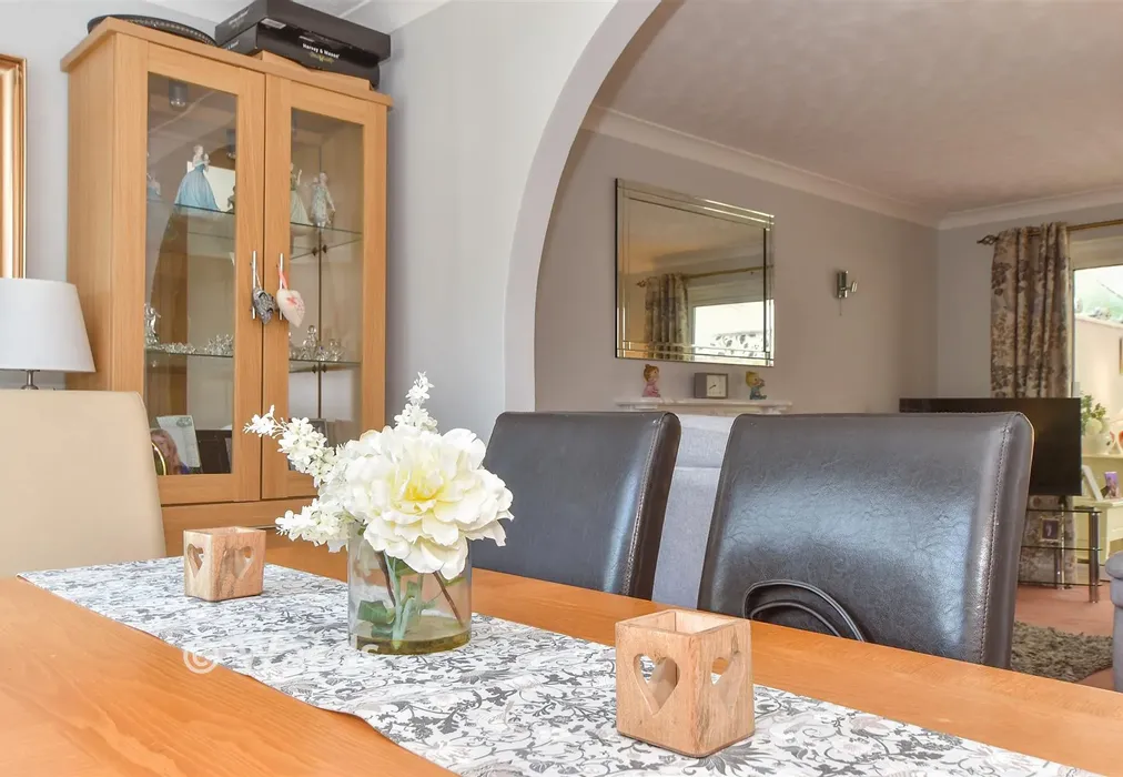 Internal Lifestyle Photograph - Fremlin Close, Rusthall, Tunbridge Wells, Kent - Wards of Kent