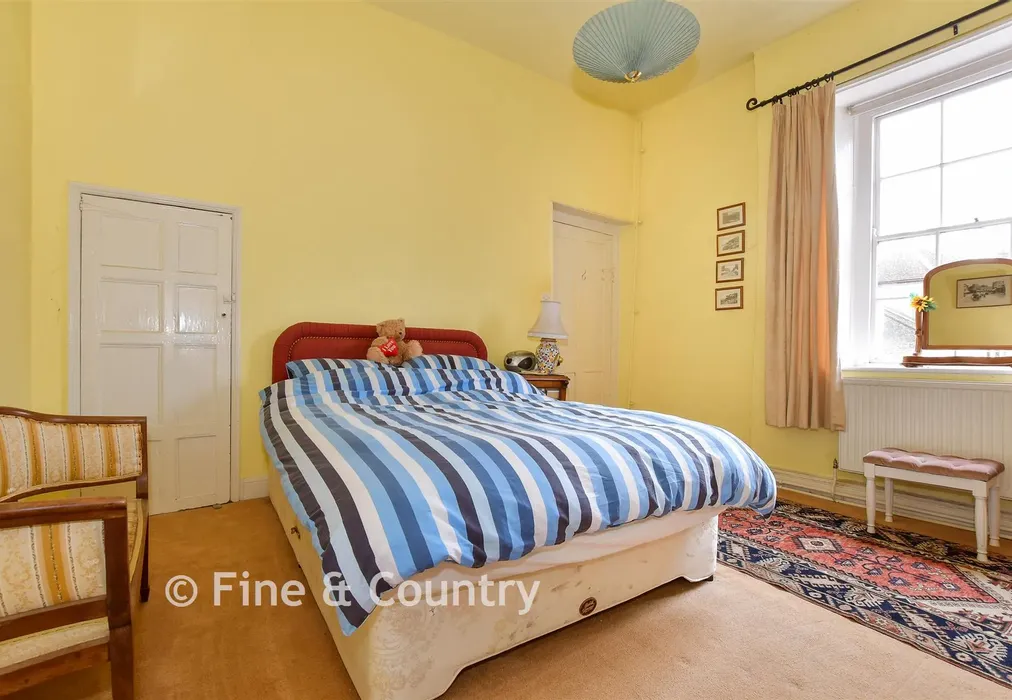 Bedroom 3 - Sea Street, Newport, Isle of Wight - Wards of Kent
