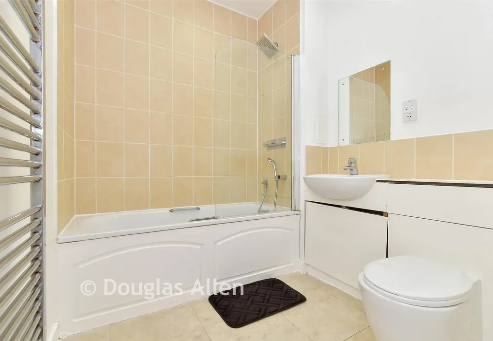 Bathroom - Serpentine Close, Chadwell Heath, Essex - Wards of Kent