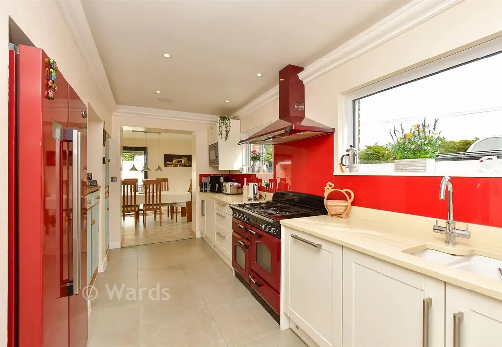 Kitchen - Rushett Lane, Norton, Faversham, Kent - Wards of Kent