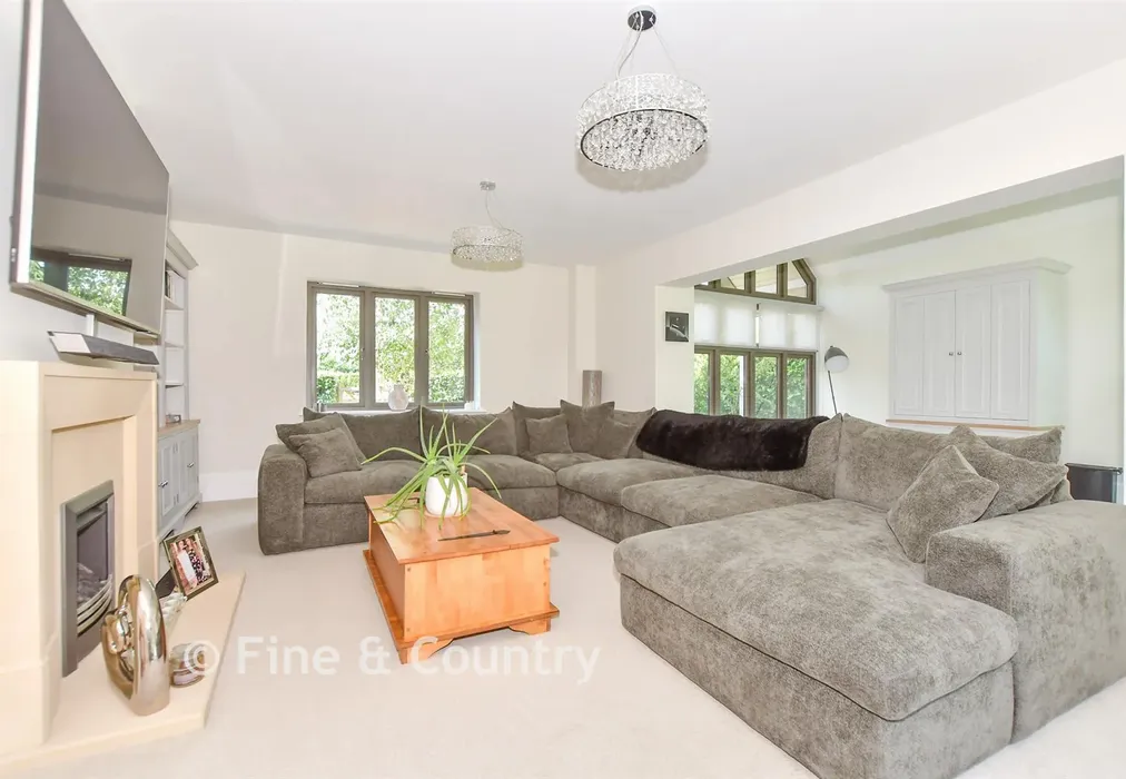 Sitting Room - Griffin Hill, Chillenden, Canterbury, Kent - Wards of Kent