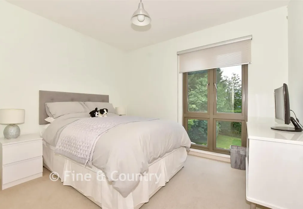 Bedroom 4 - Griffin Hill, Chillenden, Canterbury, Kent - Wards of Kent