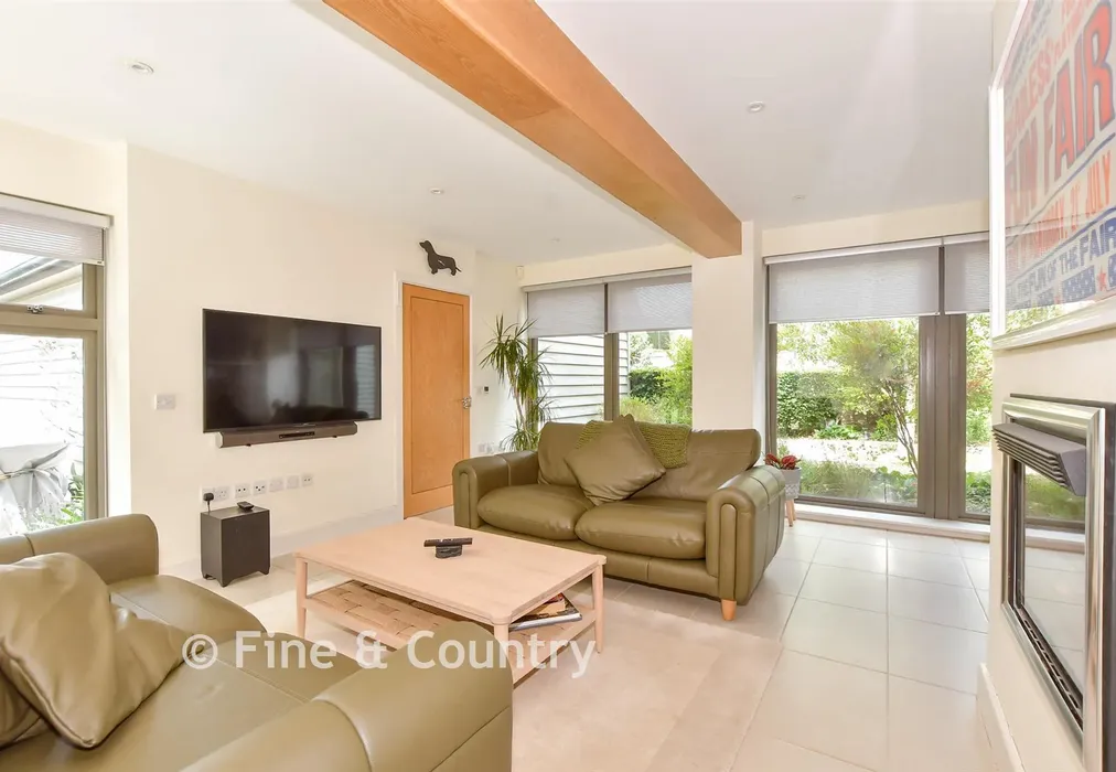 Kitchen/ Family Room - Griffin Hill, Chillenden, Canterbury, Kent - Wards of Kent