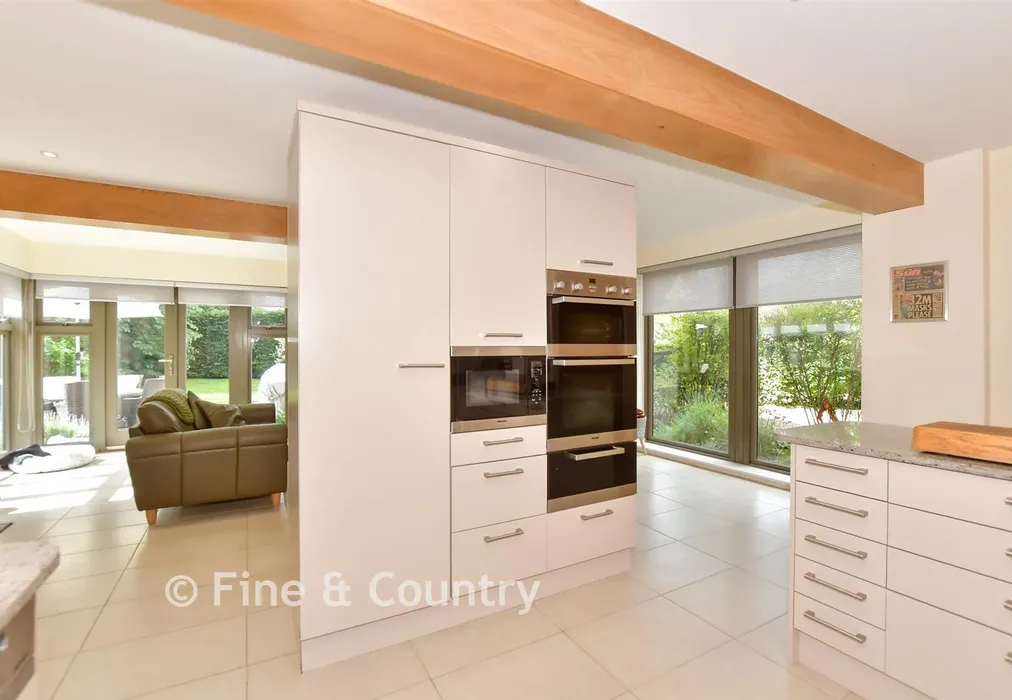 Kitchen/ Family Room - Griffin Hill, Chillenden, Canterbury, Kent - Wards of Kent