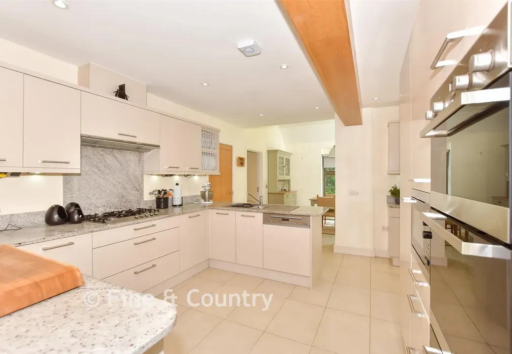 Kitchen/ Family Room - Griffin Hill, Chillenden, Canterbury, Kent - Wards of Kent