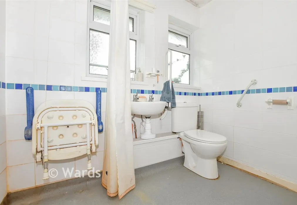 Wet Room - Selby Road, Maidstone, Kent - Wards of Kent