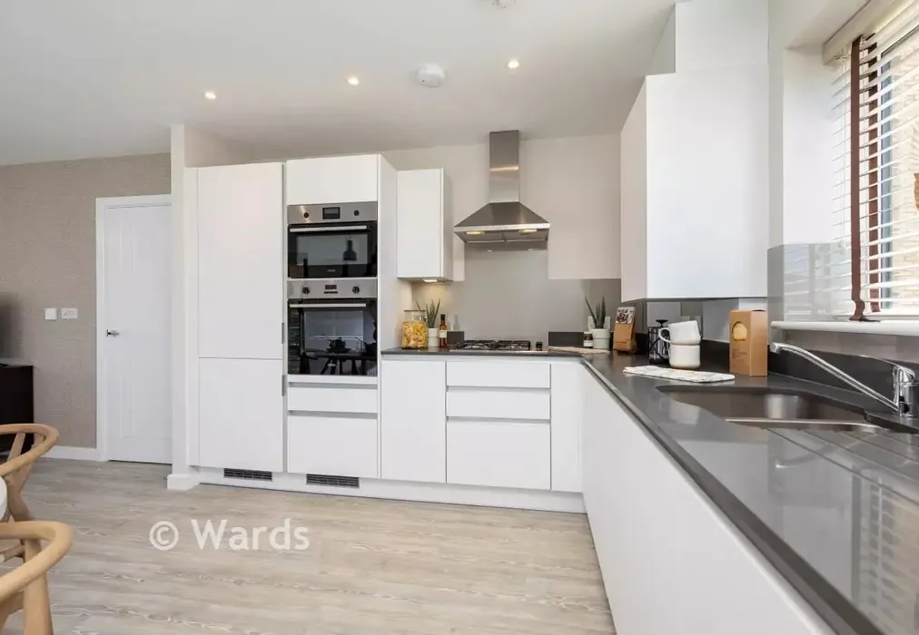 Kitchen - Tiltman Avenue, Bellway +, Dartford, Kent - Wards of Kent