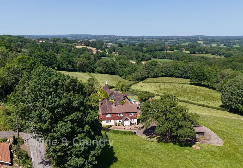 External (Brochure) - Burwash Common, Etchingham, Etchingham, East Sussex - Wards of Kent