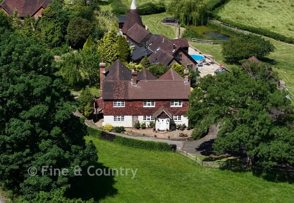 Aerial 3 - Burwash Common, Etchingham, Etchingham, East Sussex - Wards of Kent