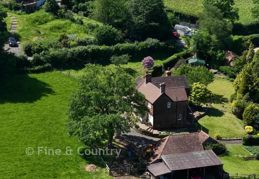 Birds Eye - Burwash Common, Etchingham, Etchingham, East Sussex - Wards of Kent