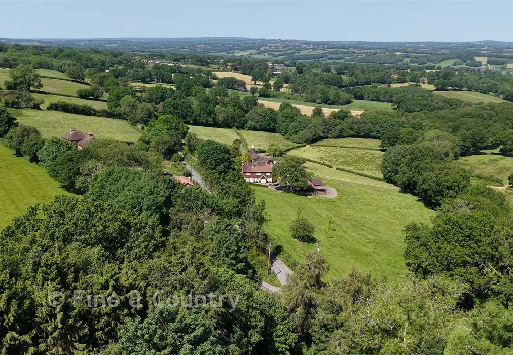 Aerial 8 - Burwash Common, Etchingham, Etchingham, East Sussex - Wards of Kent