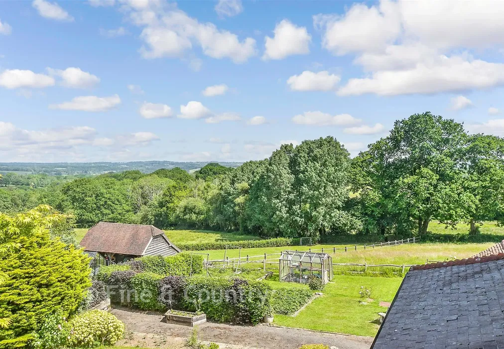 Garden 2 ML - Burwash Common, Etchingham, Etchingham, East Sussex - Wards of Kent