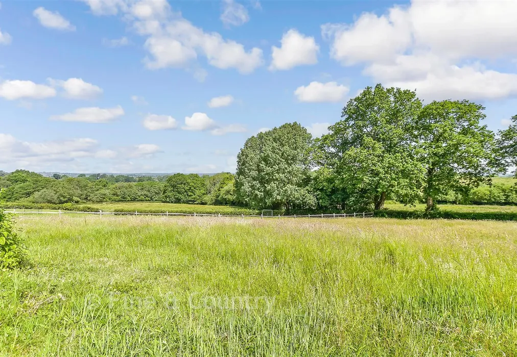 External Feature - Burwash Common, Etchingham, Etchingham, East Sussex - Wards of Kent