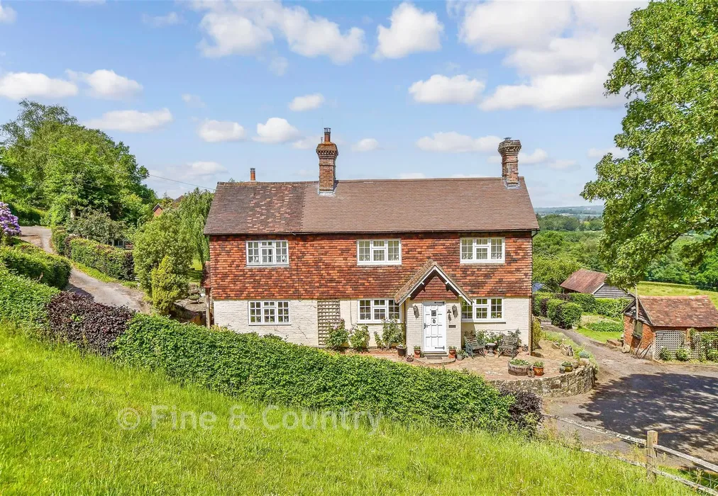 Field ML - Burwash Common, Etchingham, Etchingham, East Sussex - Wards of Kent