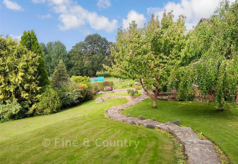 Patio / Decking - Burwash Common, Etchingham, Etchingham, East Sussex - Wards of Kent