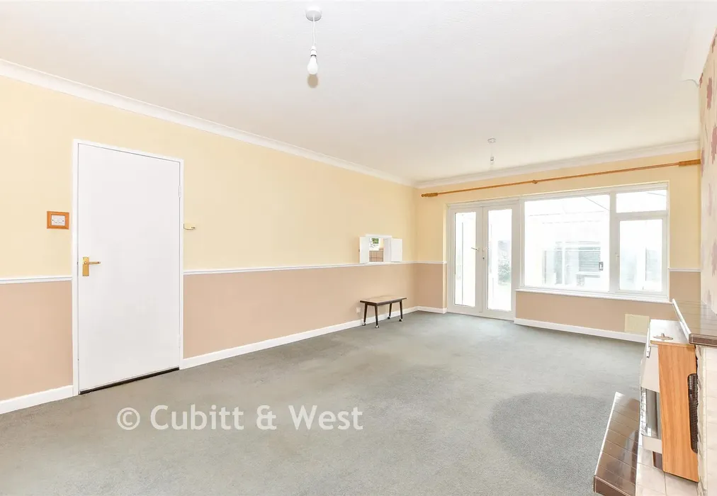 Lounge - Queens Fields West, Bognor Regis, West Sussex - Wards of Kent