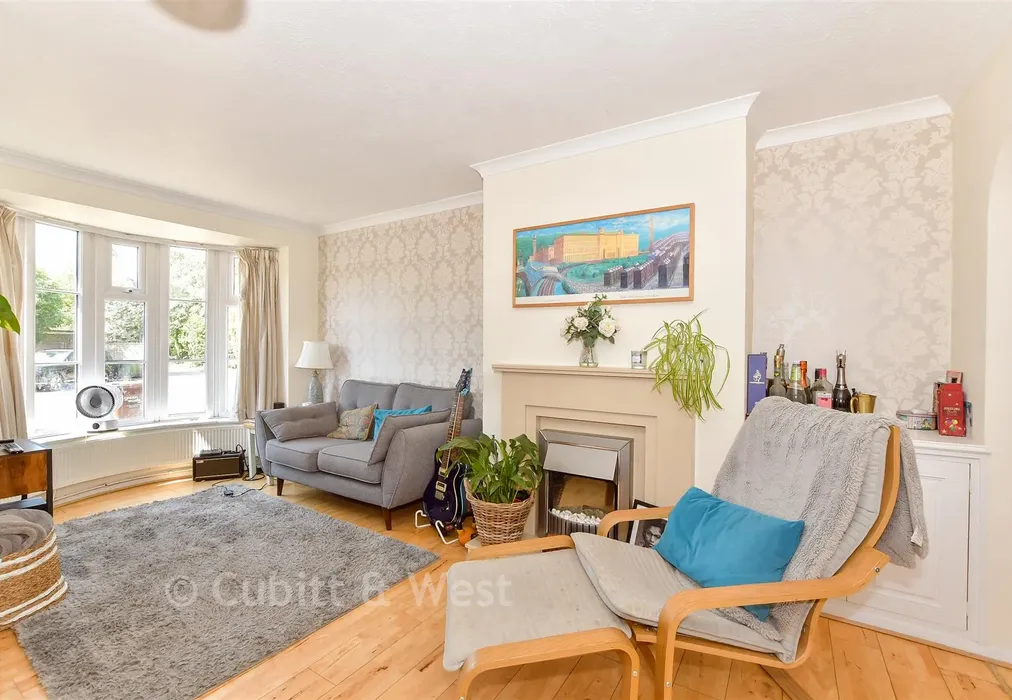 Lounge - Dial Close, Barnham, West Sussex - Wards of Kent