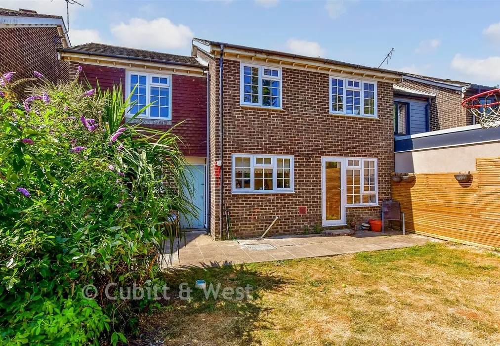 Rear Garden - Dial Close, Barnham, West Sussex - Wards of Kent