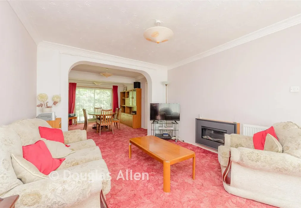 Lounge/Diner - Fauners, Basildon, Essex - Wards of Kent