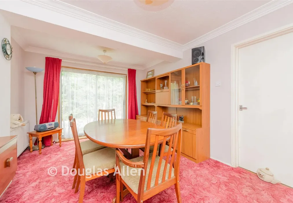 Lounge/Diner - Fauners, Basildon, Essex - Wards of Kent