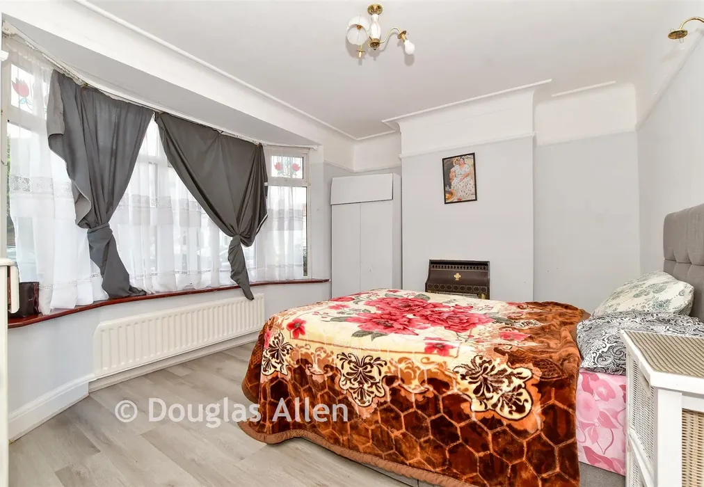 Lounge - Eustace Road, Romford, Essex - Wards of Kent