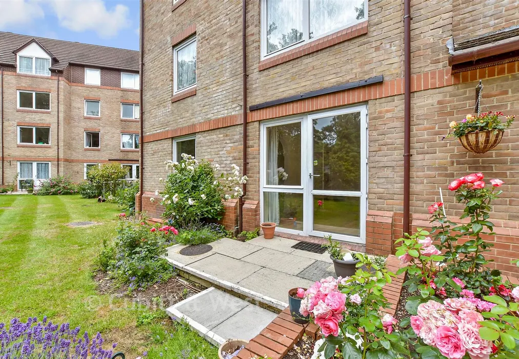 Patio / Decking - Cedar Road, Sutton, Surrey - Wards of Kent