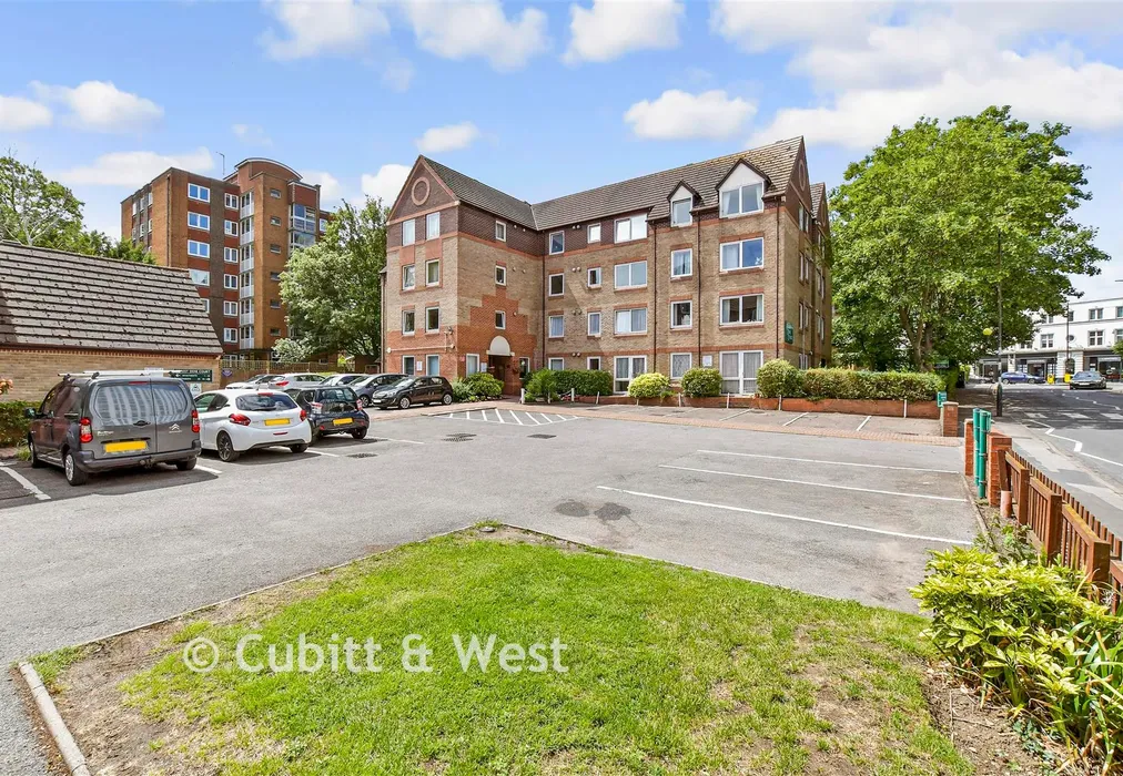 Driveway/Parking - Cedar Road, Sutton, Surrey - Wards of Kent