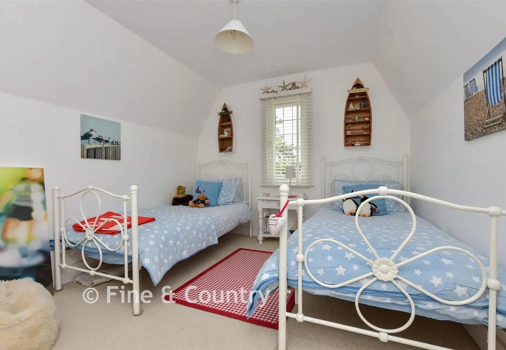 Bedroom 5 - North Foreland Road, Broadstairs, Kent - Wards of Kent